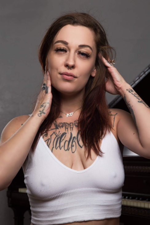 glamour-portrait-nikki-haze-from-hazey-honeys
