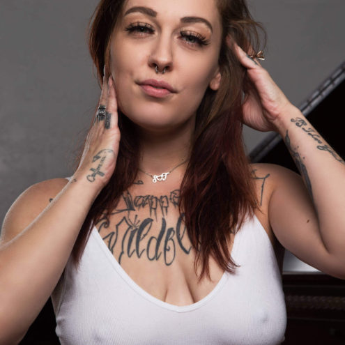 glamour-portrait-nikki-haze-from-hazey-honeys