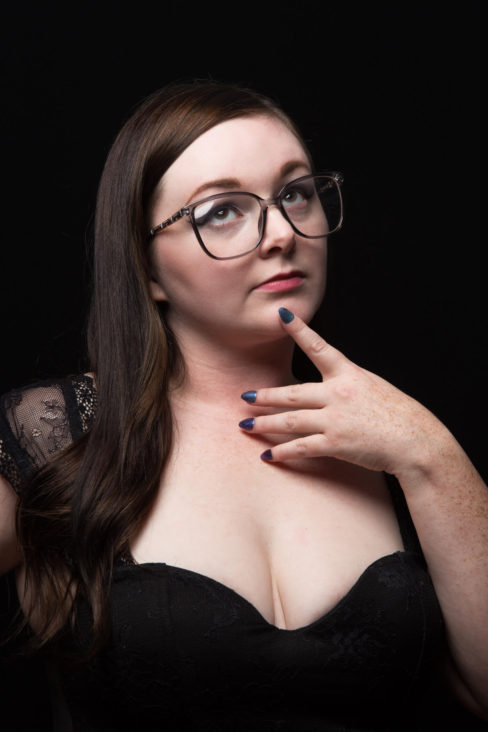 glamour-portrait-jade-oakes-model-glasses