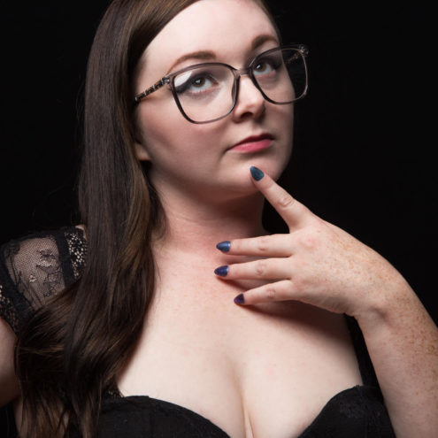 glamour-portrait-jade-oakes-model-glasses