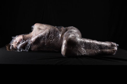 creative-art-photographer-youreprojecting-saram-wrap