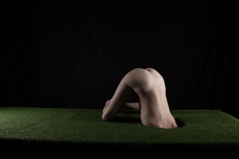 creative-darkart-photographer-4eva.blonde-portal-grass